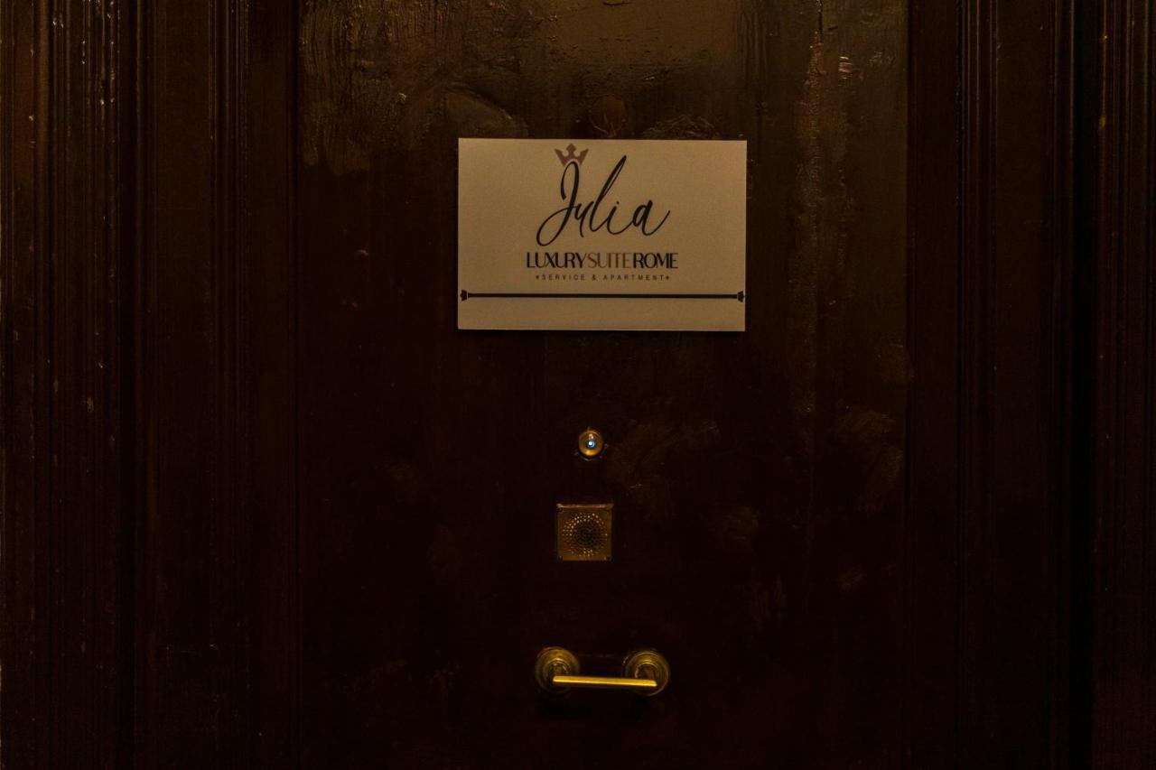 Julia Luxury Pensión *